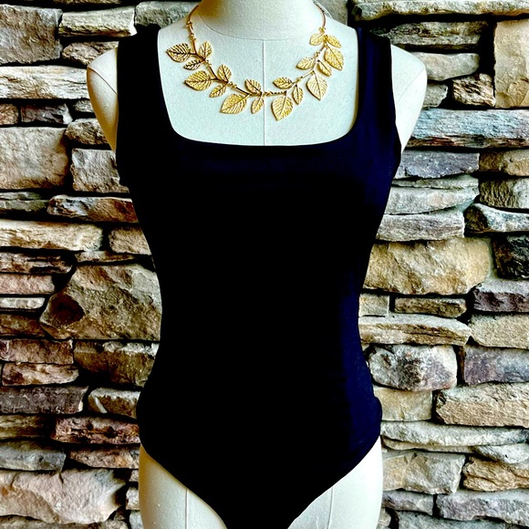 PrettyLittleThing Tops - NWOT BLACK SQUARE NECK BODYSUIT, SIZE MEDIUM-